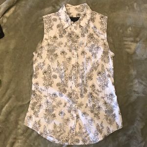 Black and white floral, tailored fit